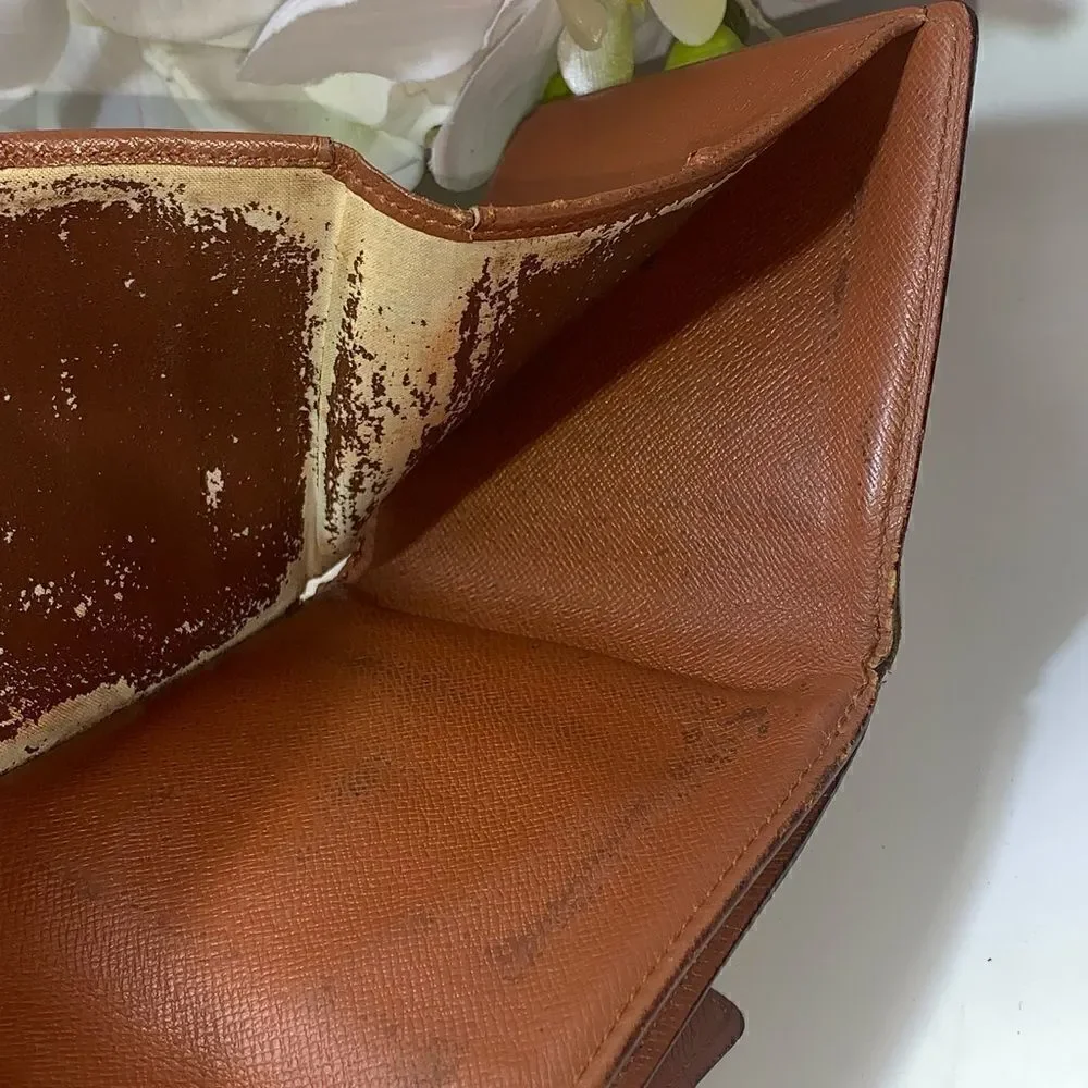 Authentic Louis Vuitton Monogram Elise Compact Wallet